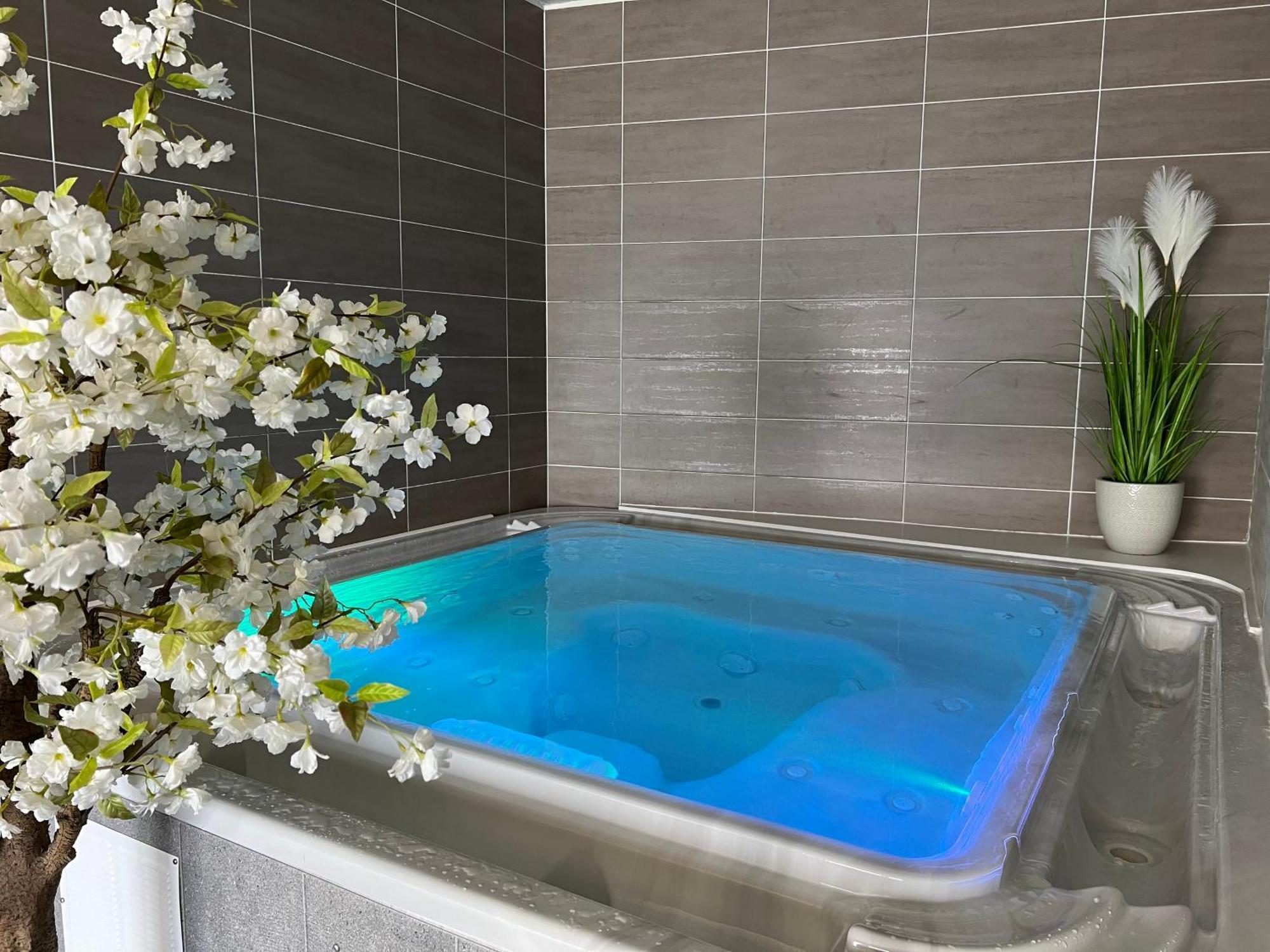 Hotel Calme Des Pins & Spa Les Sables-dʼOlonne Kültér fotó
