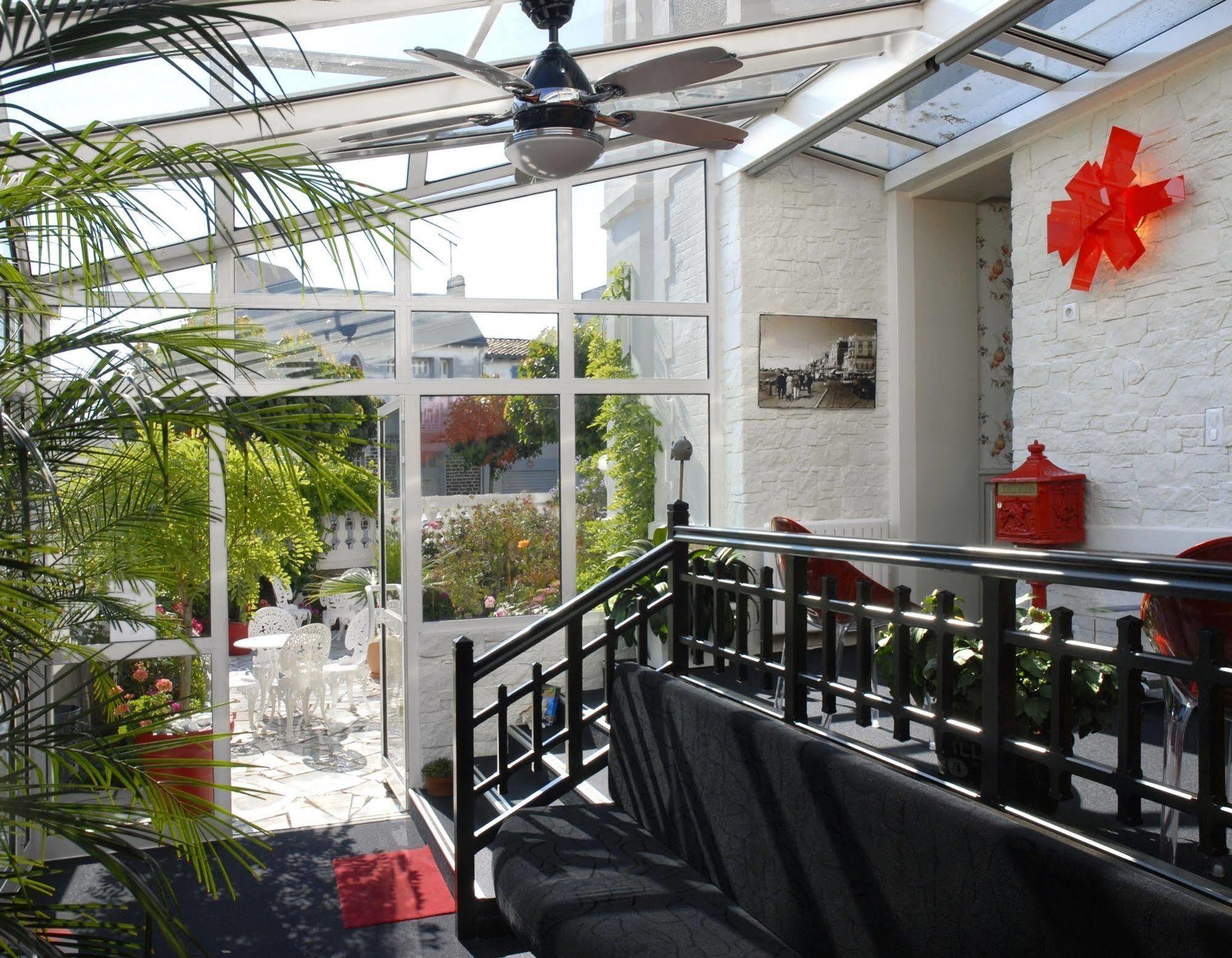 Hotel Calme Des Pins & Spa Les Sables-dʼOlonne Kültér fotó